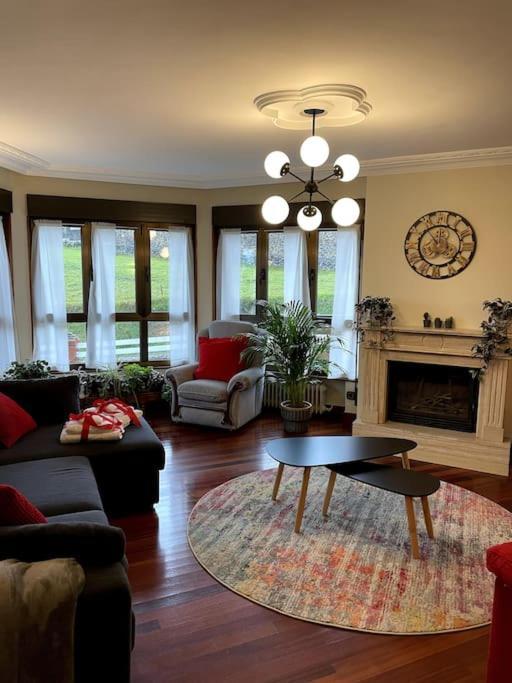 La Casona De La Carbayeda Villa Oviedo Ngoại thất bức ảnh