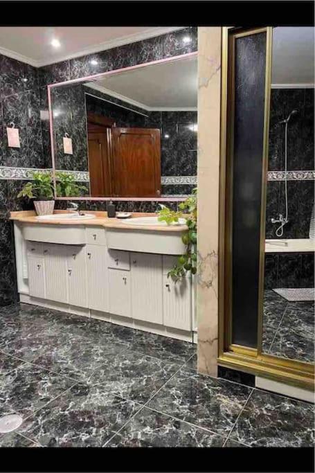 La Casona De La Carbayeda Villa Oviedo Ngoại thất bức ảnh